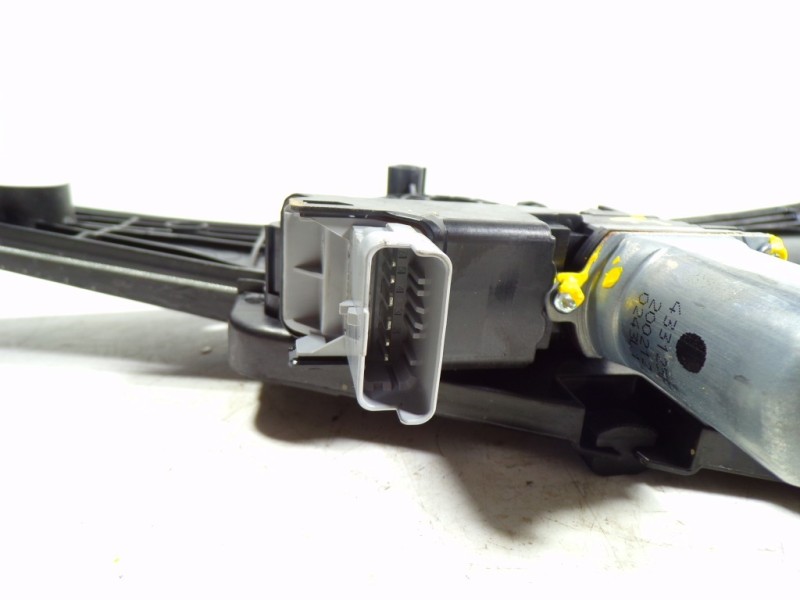 Recambio de elevalunas delantero derecho para peugeot 208 (p2) (e-) gt referencia OEM IAM 9829043380 9829042980 010720231026