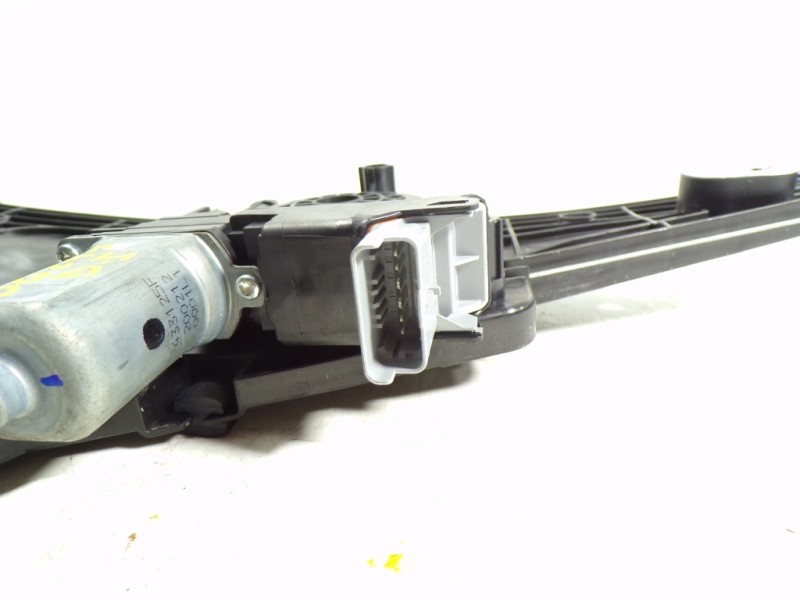 Recambio de elevalunas delantero izquierdo para peugeot 208 (p2) (e-) gt referencia OEM IAM 9829043680 9829043780 020720053652