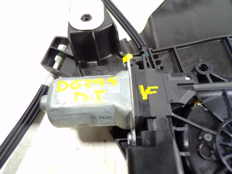 Recambio de elevalunas delantero izquierdo para peugeot 208 (p2) (e-) gt referencia OEM IAM 9829043680 9829043780 020720053652