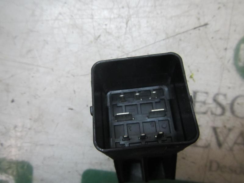 Recambio de caja precalentamiento para citroën c4 lim. white attraction referencia OEM IAM 9802424080 9802424080 