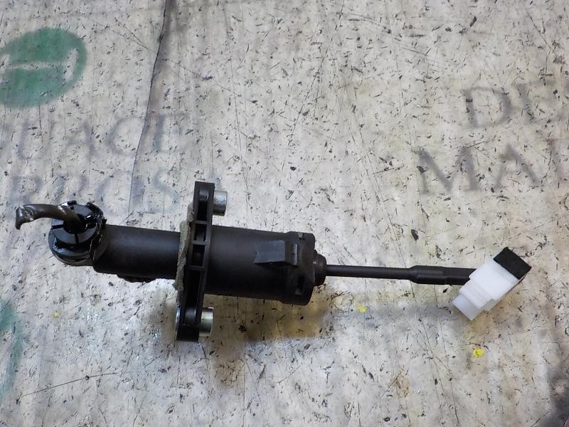 Recambio de bomba embrague para skoda fabia (5j2 ) 1.2 12v referencia OEM IAM 6R0721405  