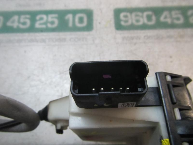 Recambio de cerradura puerta delantera derecha para citroën c4 lim. white attraction referencia OEM IAM 9136GR 9685351480 