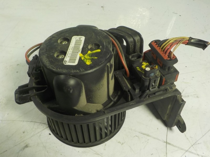 Recambio de motor calefaccion para renault clio ii fase ii (b/cb0) 1.2 referencia OEM IAM   