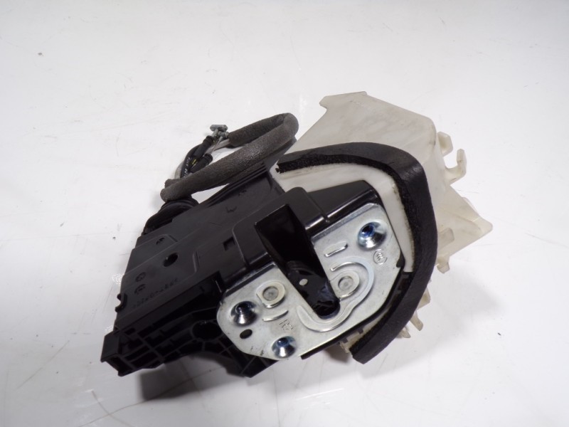 Recambio de cerradura puerta delantera derecha para hyundai santa fe essence 2wd referencia OEM IAM 81320S1020 81320S1020 