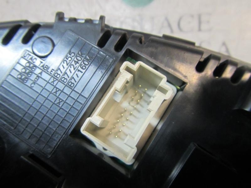 Recambio de cuadro instrumentos para citroën c4 lim. white attraction referencia OEM IAM 9801532980 9801532980 