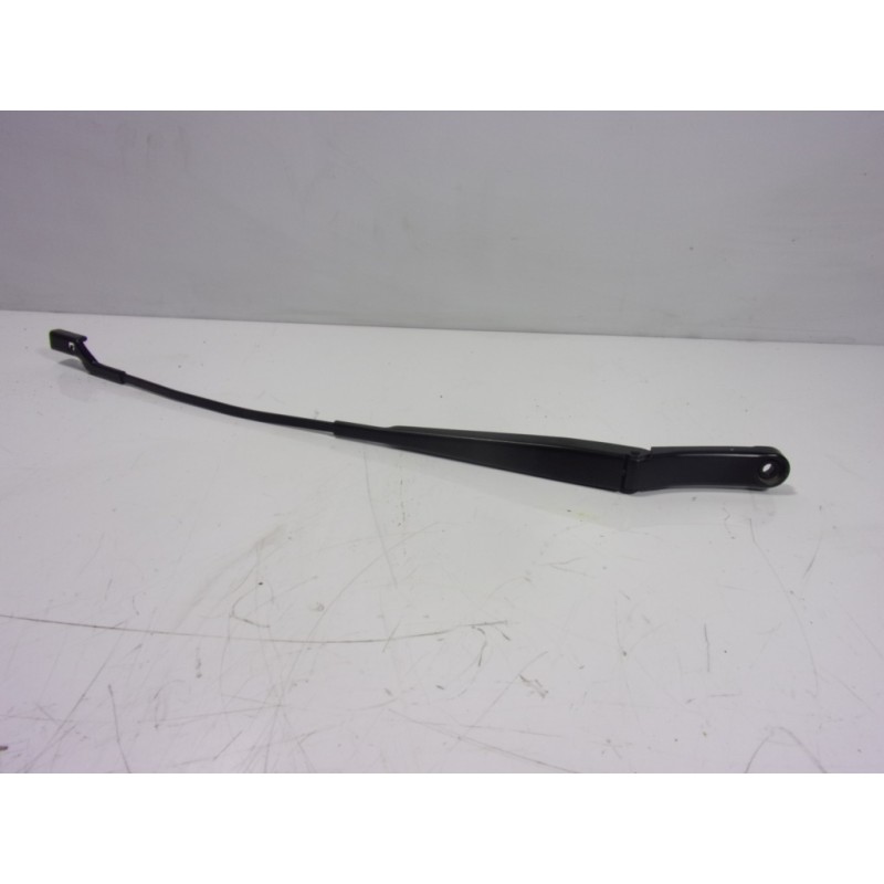 Recambio de brazo limpia delantero derecho para skoda kodiaq 2.0 tdi referencia OEM IAM 566955410  