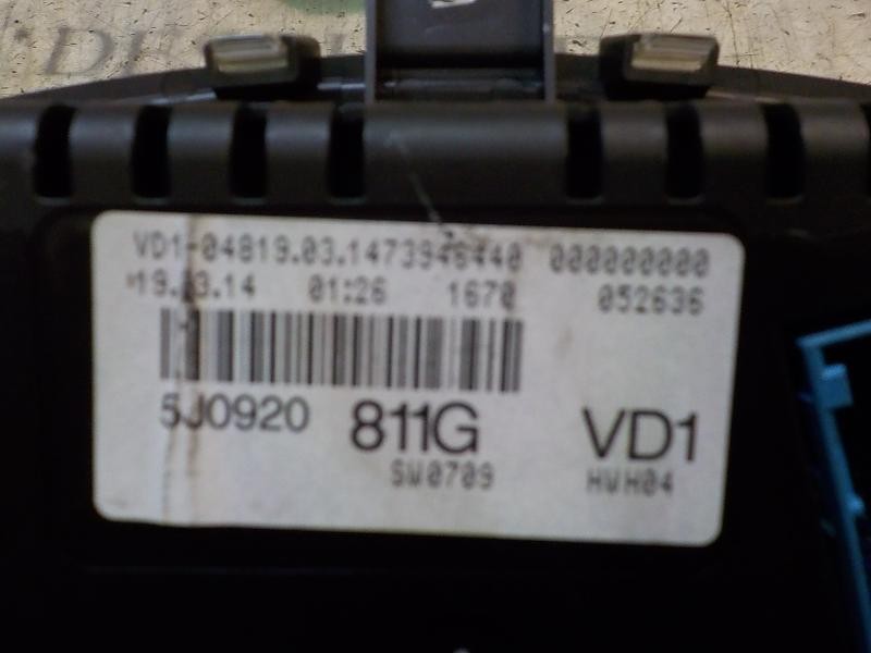 Recambio de cuadro instrumentos para skoda fabia (5j2 ) 1.2 12v referencia OEM IAM 5J0920811G 5J0920811G A2C53357612