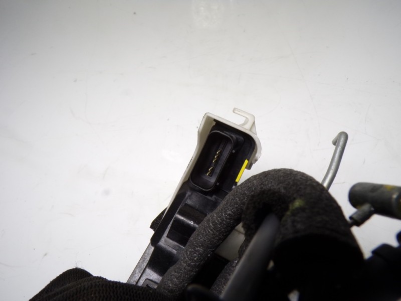 Recambio de cerradura puerta delantera izquierda para hyundai santa fe essence 2wd referencia OEM IAM 81310S1000 81310S1000 