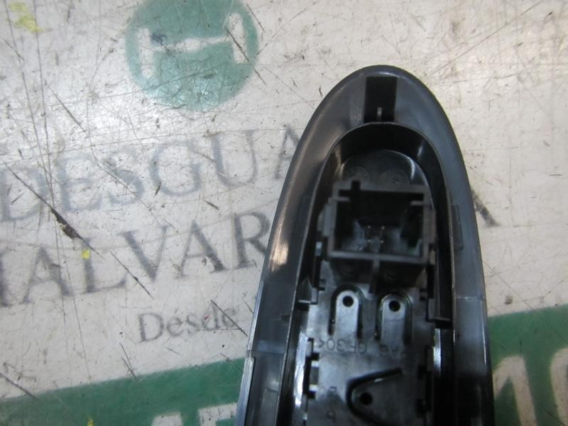 Recambio de mando elevalunas trasero derecho para citroën c4 lim. white attraction referencia OEM IAM 6490JZ 96657926XT 