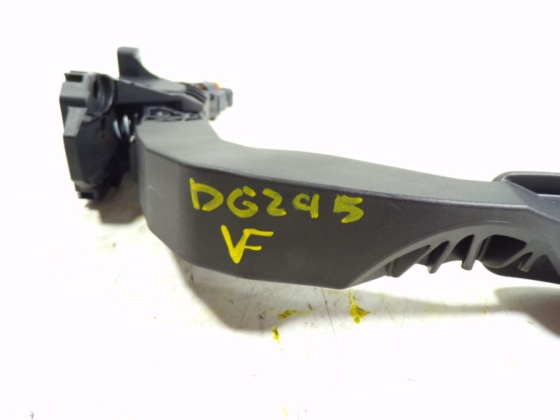 Recambio de potenciometro pedal para peugeot 208 (p2) (e-) gt referencia OEM IAM 9827704480 9827704480 6PV01352401