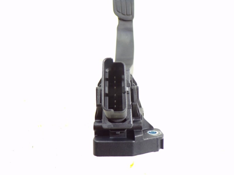 Recambio de potenciometro pedal para peugeot 208 (p2) (e-) gt referencia OEM IAM 9827704480 9827704480 6PV01352401