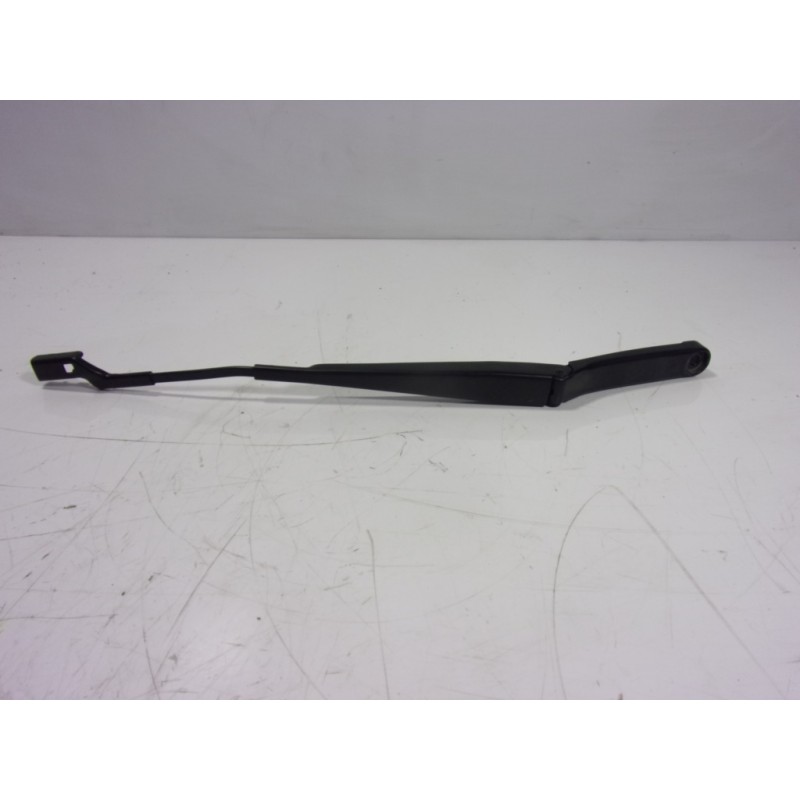 Recambio de brazo limpia delantero izquierdo para skoda kodiaq 2.0 tdi referencia OEM IAM 566955409  