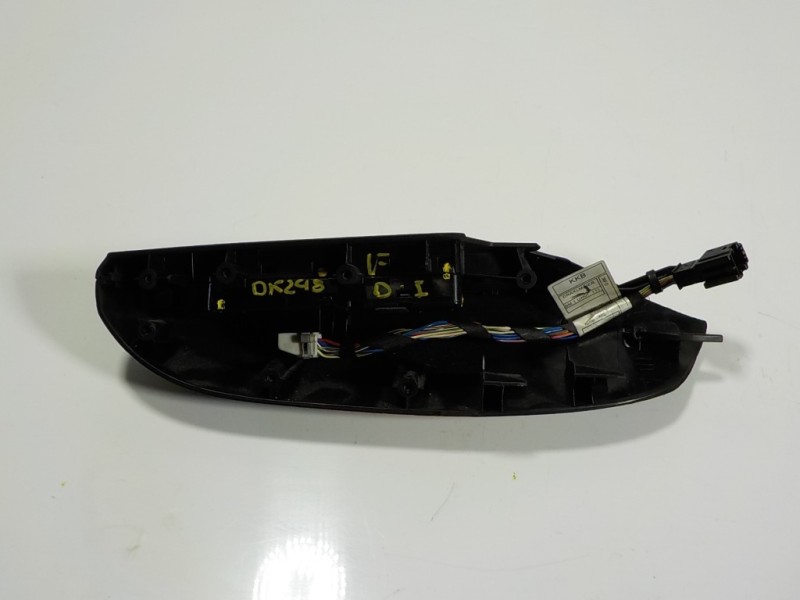 Recambio de mando elevalunas delantero izquierdo para bmw x3 (f25) 2.0 turbodiesel referencia OEM IAM 61319208109 9243638 