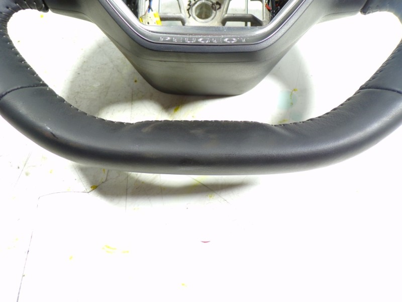 Recambio de volante para peugeot 208 (p2) (e-) gt referencia OEM IAM 98255044ZD  