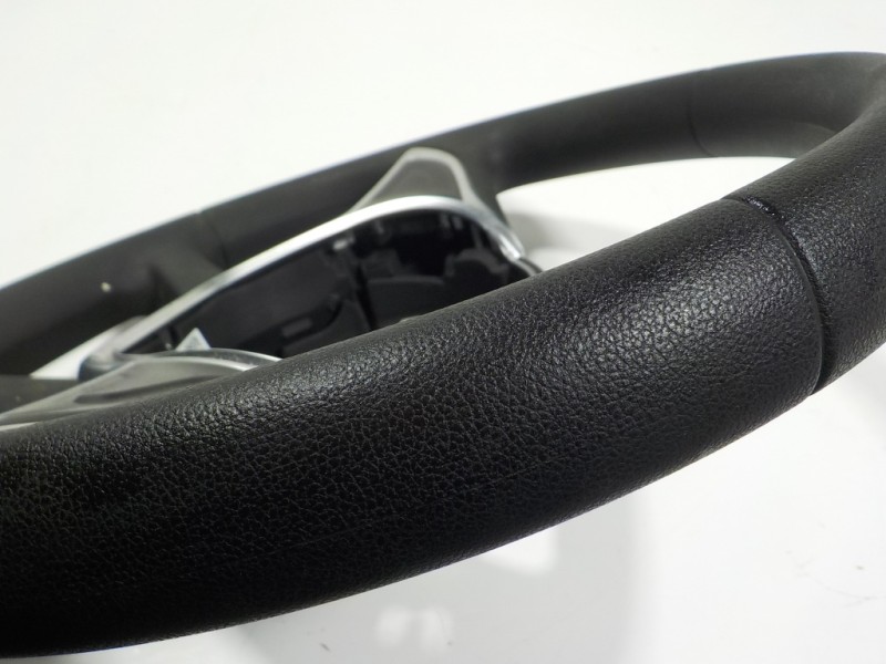 Recambio de volante para dacia sandero 0.9 tce cat referencia OEM IAM 484001085R 484001085R 