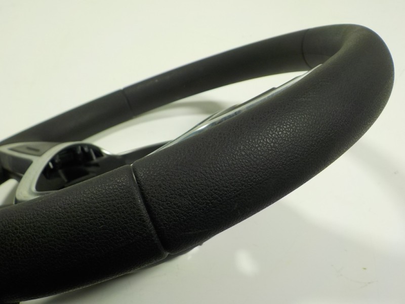 Recambio de volante para dacia sandero 0.9 tce cat referencia OEM IAM 484001085R 484001085R 