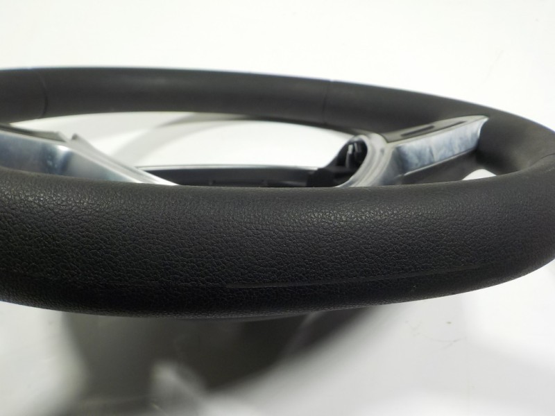 Recambio de volante para dacia sandero 0.9 tce cat referencia OEM IAM 484001085R 484001085R 