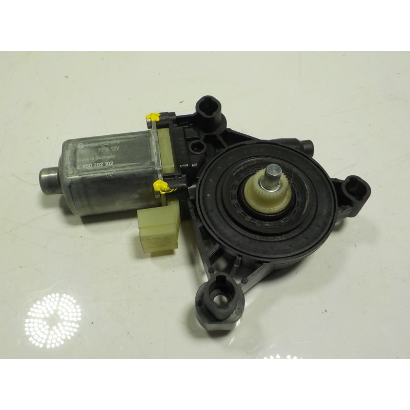 Recambio de motor elevalunas delantero derecho para seat leon (5f1) style referencia OEM IAM 5Q0959802C 5Q0959802C 