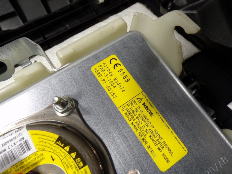 Recambio de salpicadero para toyota yaris 1.0 cat referencia OEM IAM 553020D180C1  739600D111