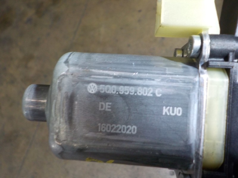 Recambio de motor elevalunas delantero derecho para seat leon (5f1) style referencia OEM IAM 5Q0959802C 5Q0959802C 