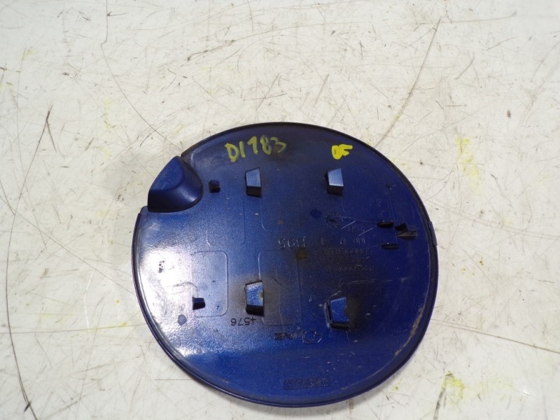 Recambio de tapa combustible para renault megane iii berlina 5 p 1.5 dci diesel referencia OEM IAM   