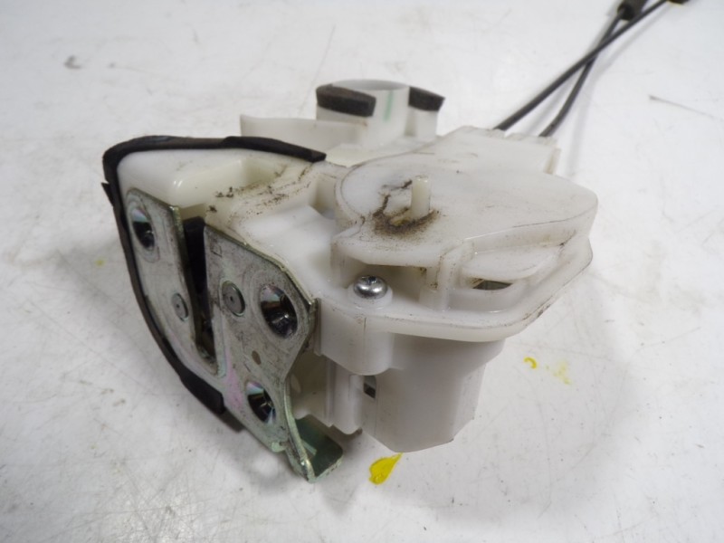 Recambio de cerradura puerta trasera izquierda para mitsubishi space star (a00) 1.2 referencia OEM IAM 5745A425  