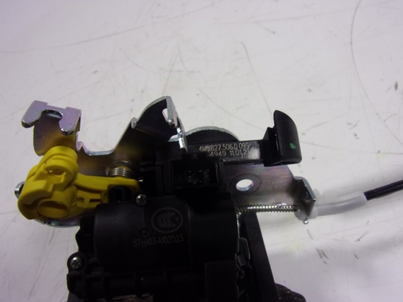 Recambio de cerradura maletero / porton para skoda kodiaq 2.0 tdi referencia OEM IAM 4M0827506D 4M0827506D 