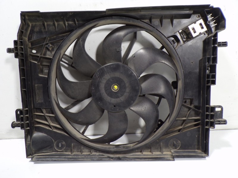 Recambio de electroventilador para renault clio iv 1.5 dci diesel fap referencia OEM IAM 214816703R 214818009R 255509263R