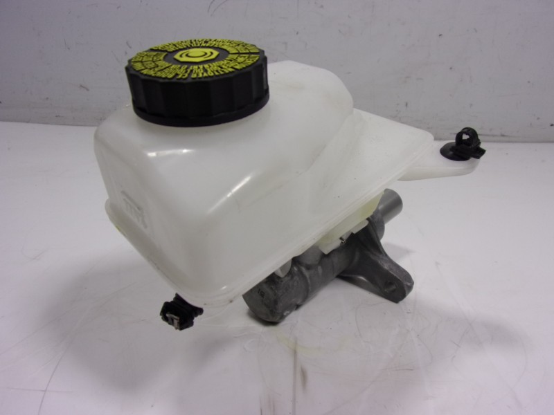 Recambio de bomba freno para toyota corolla hybrid referencia OEM IAM 4720109B20 020486499H 