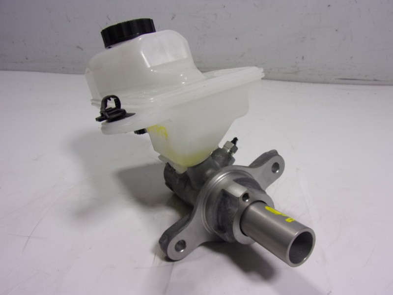 Recambio de bomba freno para toyota corolla hybrid referencia OEM IAM 4720109B20 020486499H 