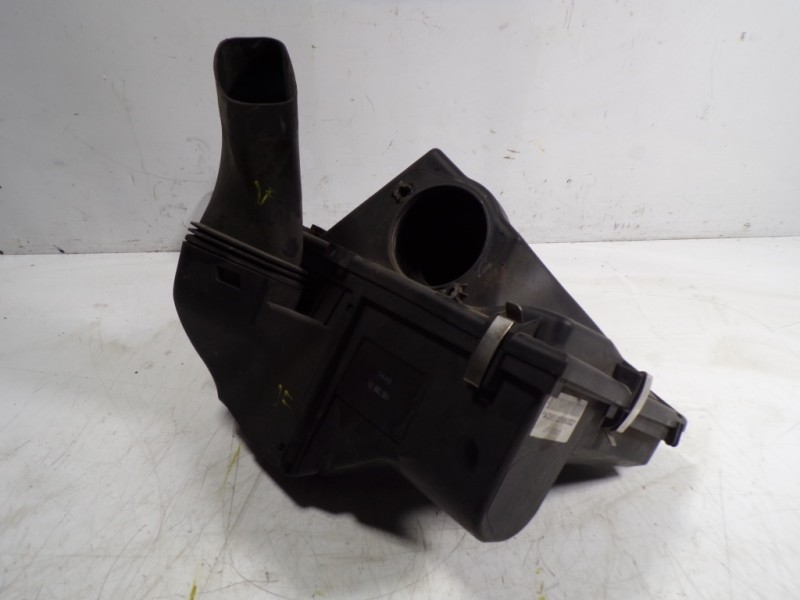 Recambio de filtro aire para bmw serie 3 berlina (e90) 2.0 turbodiesel cat referencia OEM IAM 13718512599 AD851259902Q 