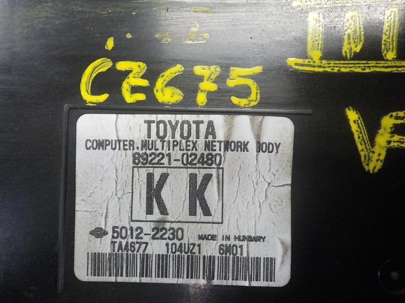 Recambio de caja reles / fusibles para toyota auris 1.8 16v (híbrido) referencia OEM IAM 8922002560 8922102480 