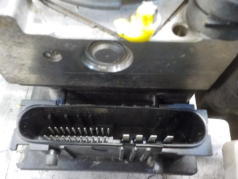 Recambio de abs para dacia sandero 1.6 cat referencia OEM IAM 8201063079 8200756096 0265232198