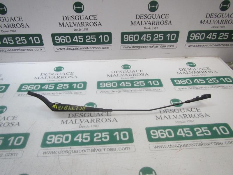 Recambio de brazo limpia delantero izquierdo para peugeot 207 x-line referencia OEM IAM   