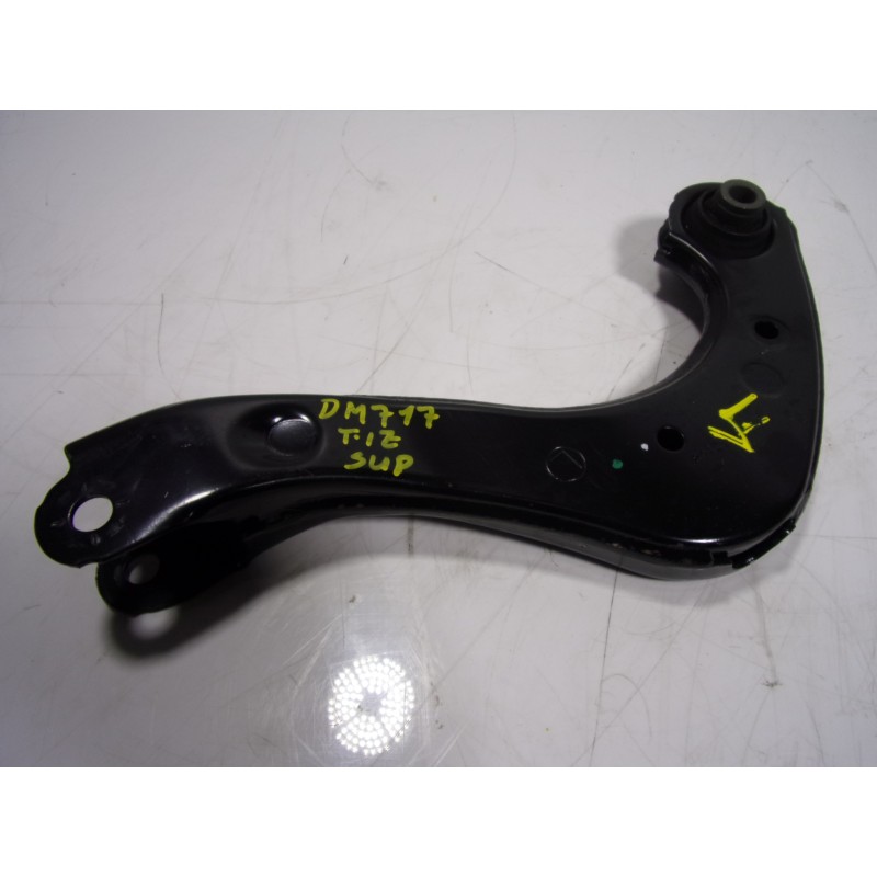 Recambio de brazo suspension superior trasero izquierdo para toyota corolla hybrid referencia OEM IAM 4871002090  