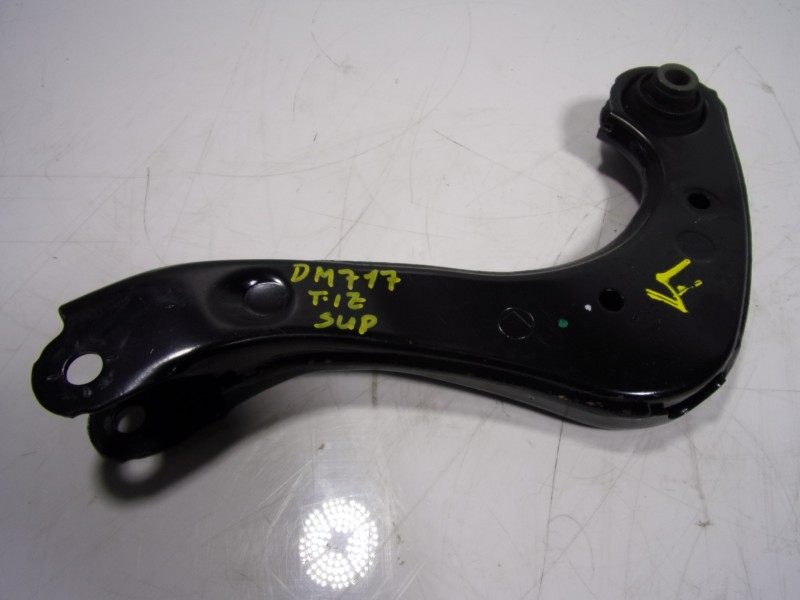 Recambio de brazo suspension superior trasero izquierdo para toyota corolla hybrid referencia OEM IAM 4871002090  