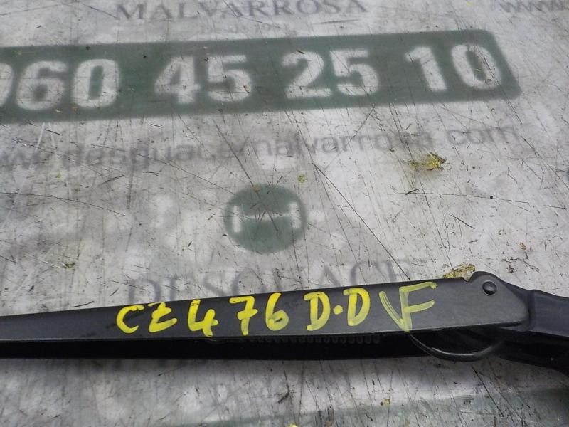 Recambio de brazo limpia delantero derecho para dacia sandero 1.6 cat referencia OEM IAM 288868767R  