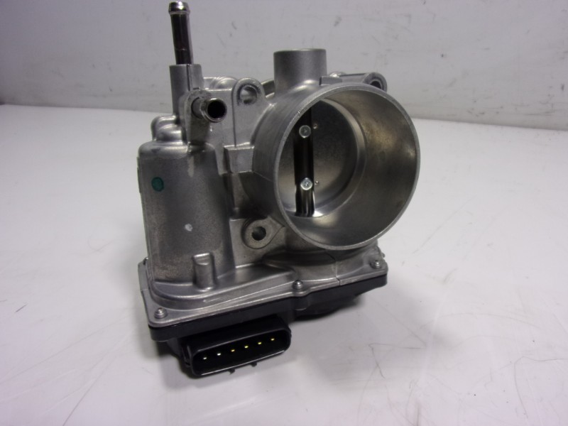 Recambio de caja mariposa para toyota corolla hybrid referencia OEM IAM 220300T110 220300T110 