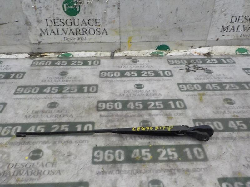 Recambio de brazo limpia delantero izquierdo para dacia sandero 1.6 cat referencia OEM IAM 288812938R  