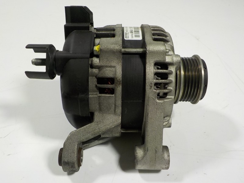 Recambio de alternador para opel corsa e 1.4 referencia OEM IAM 13585664 MS1042113590 