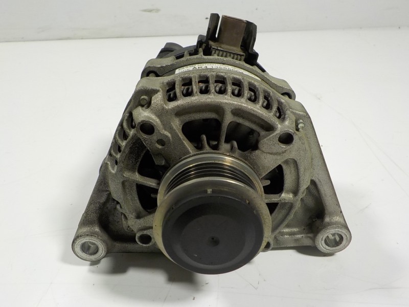 Recambio de alternador para opel corsa e 1.4 referencia OEM IAM 13585664 MS1042113590 