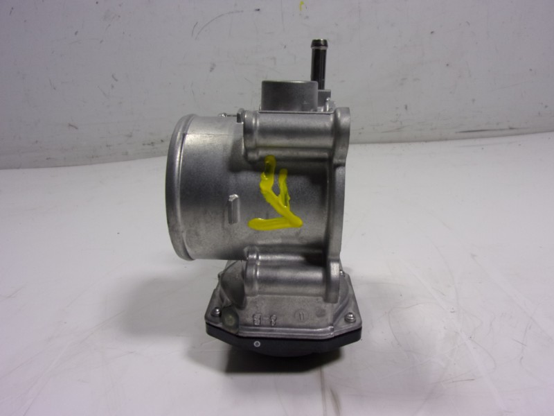 Recambio de caja mariposa para toyota corolla hybrid referencia OEM IAM 220300T110 220300T110 