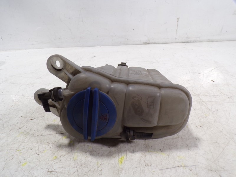 Recambio de deposito expansion para audi a4 ber. (b8) 2.0 16v tdi referencia OEM IAM 8K0121403Q  