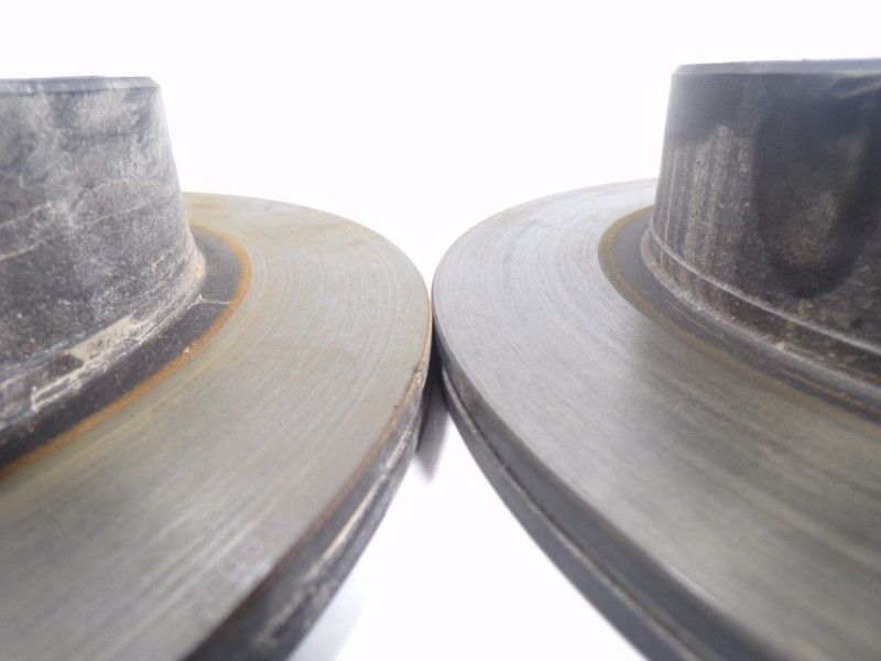 Recambio de disco freno trasero para toyota prius+ 1.8 16v (híbrido) referencia OEM IAM 4243147080  