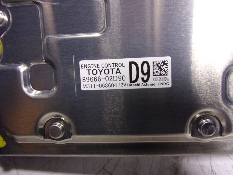 Recambio de centralita motor uce para toyota corolla hybrid referencia OEM IAM 8966602D90 8966602D90 