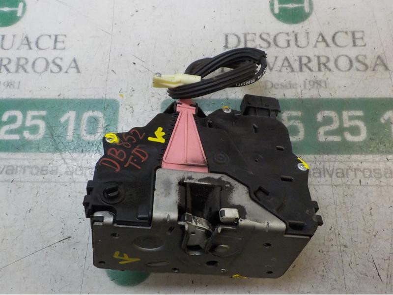 Recambio de cerradura puerta trasera derecha para opel corsa e edition referencia OEM IAM 13431845 13431845 