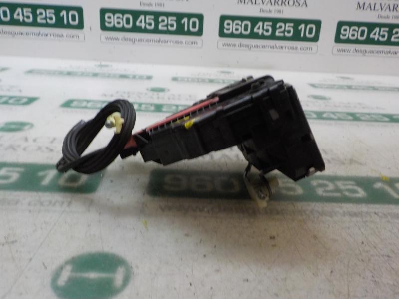 Recambio de cerradura puerta trasera derecha para opel corsa e edition referencia OEM IAM 13431845 13431845 