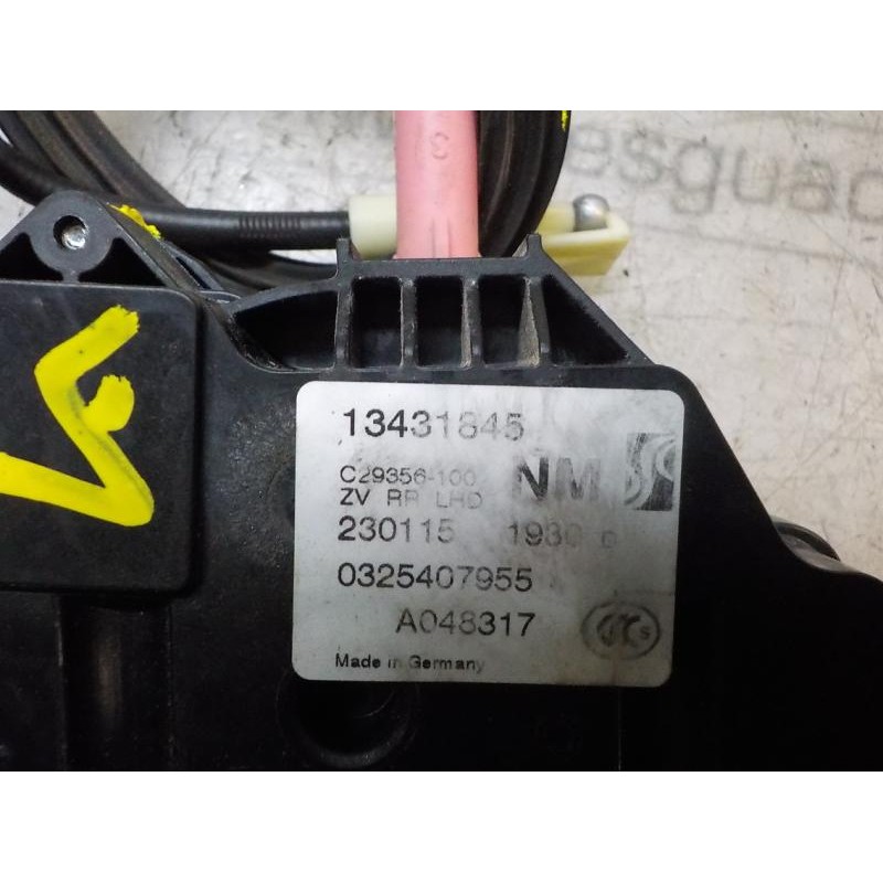 Recambio de cerradura puerta trasera derecha para opel corsa e edition referencia OEM IAM 13431845 13431845 