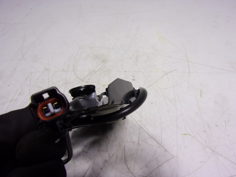 Recambio de cerradura capot para toyota corolla hybrid referencia OEM IAM 5351002790  