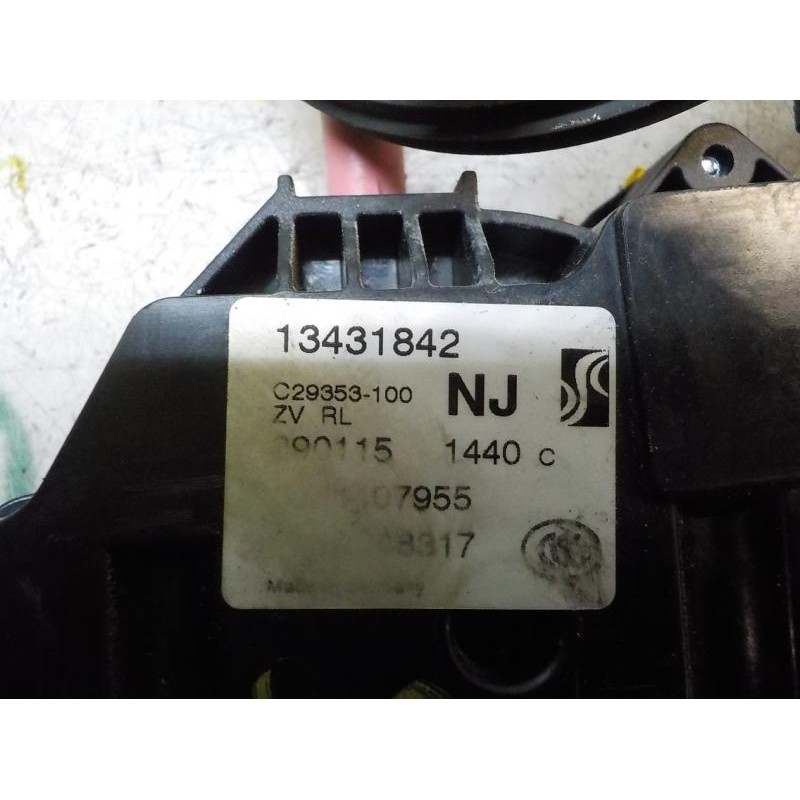 Recambio de cerradura puerta trasera izquierda para opel corsa e edition referencia OEM IAM 13431842 13431842 